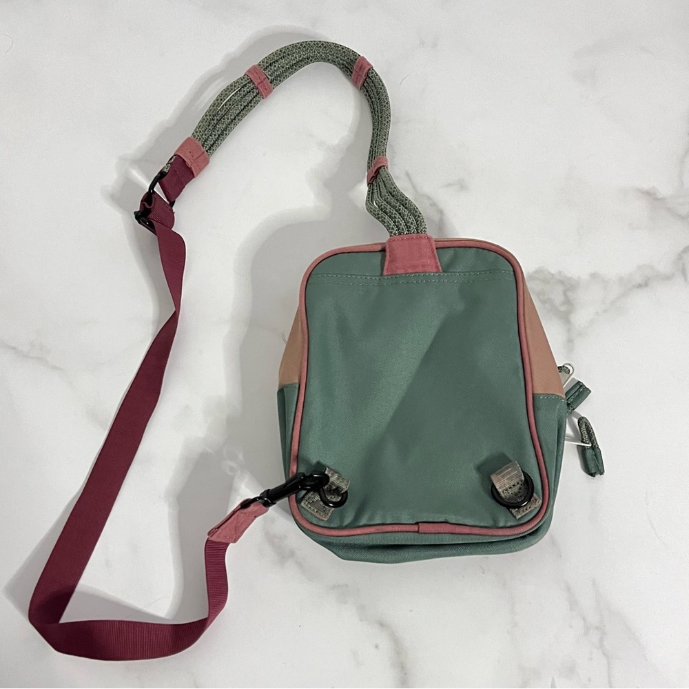 Urban Outfitters Kavu The Pescadero Sling in Rosebud - Picture 7 of 8